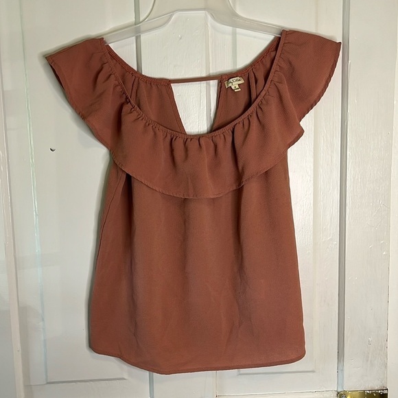 Women’s Lily White off shoulder top size M - Picture 1 of 6